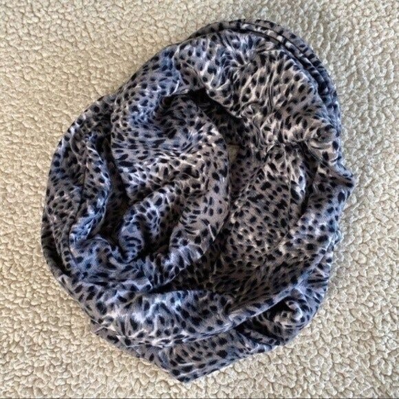 Leopard Print Gray & Black Infinity Scarf - Picture 3 of 3
